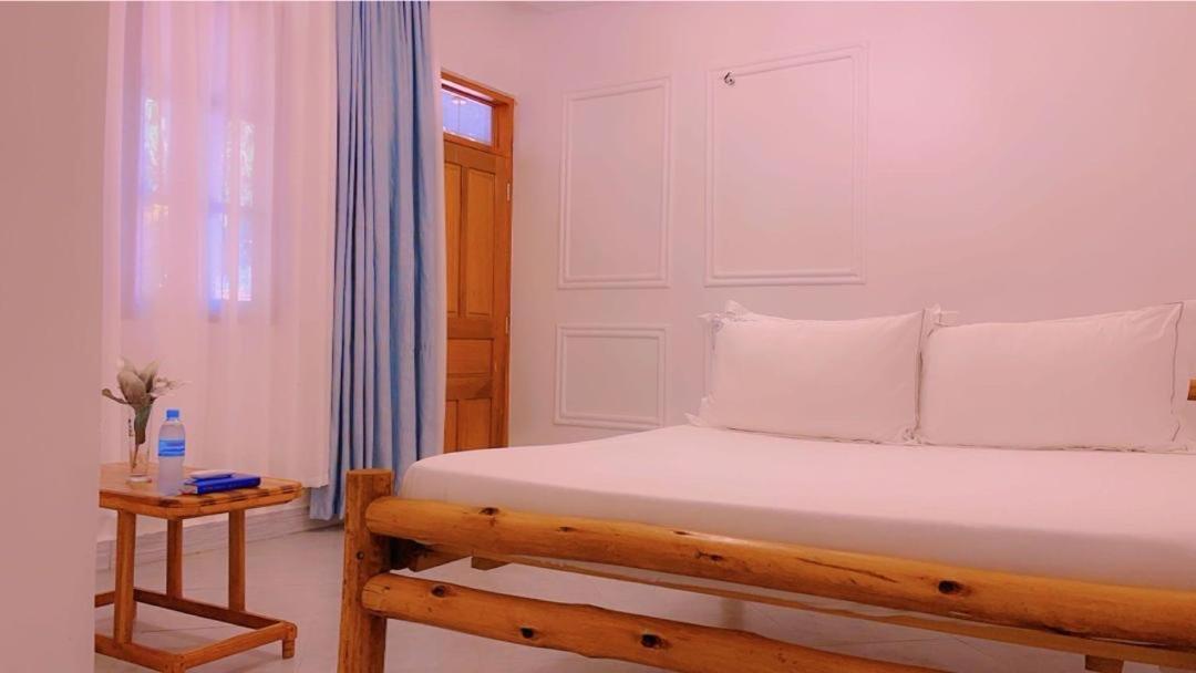 Ostello Evelina House Boma la Ngombe Esterno foto